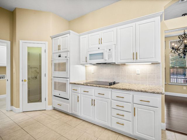 15325 Murieta South Pkwy, Rancho Murieta, CA 95683