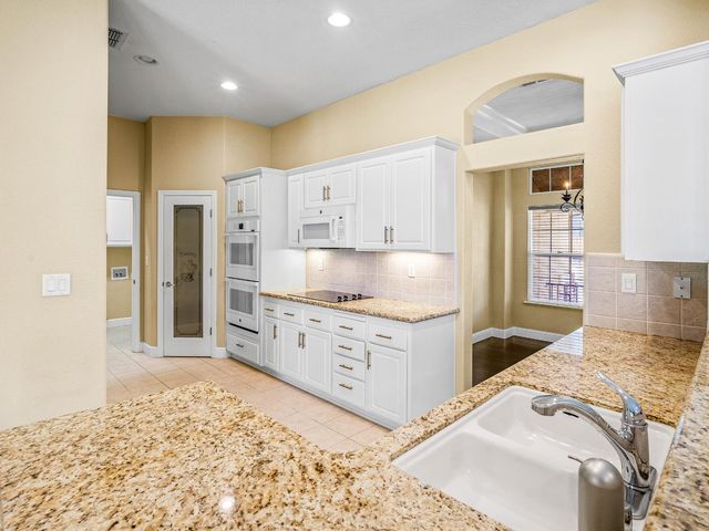 15325 Murieta South Pkwy, Rancho Murieta, CA 95683