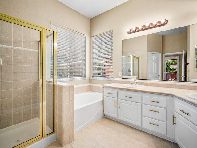 15325 Murieta South Pkwy, Rancho Murieta, CA 95683