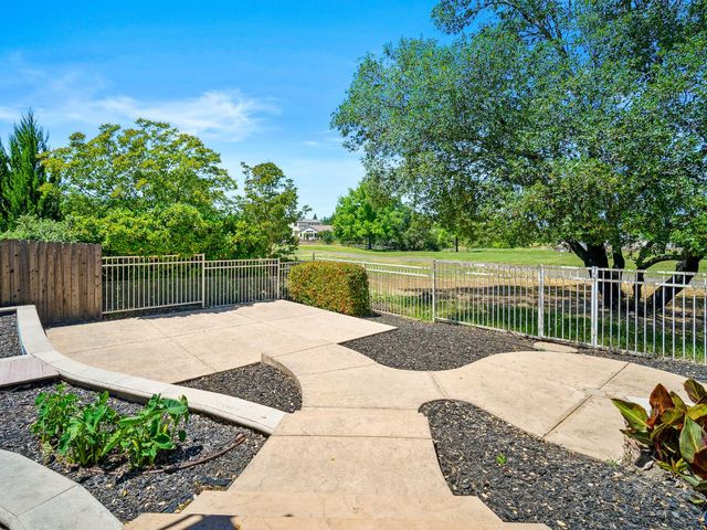 15325 Murieta South Pkwy, Rancho Murieta, CA 95683