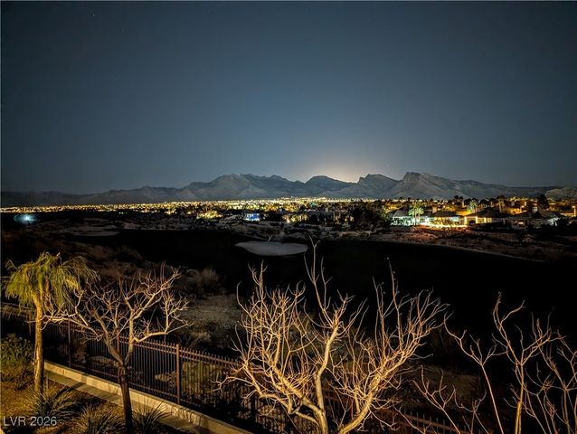 9208 Tesoras Drive 201, Las Vegas, NV 89144