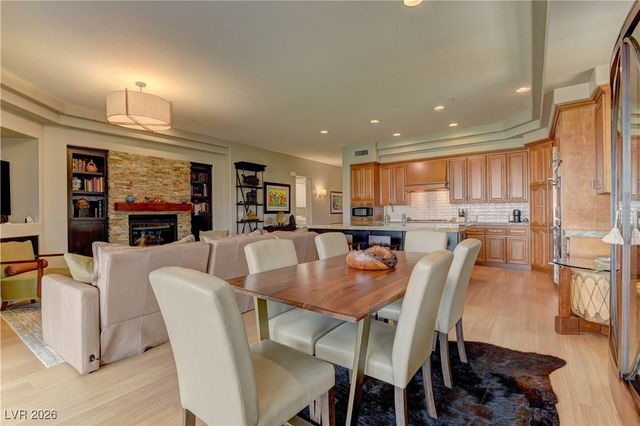 9208 Tesoras Drive 201, Las Vegas, NV 89144