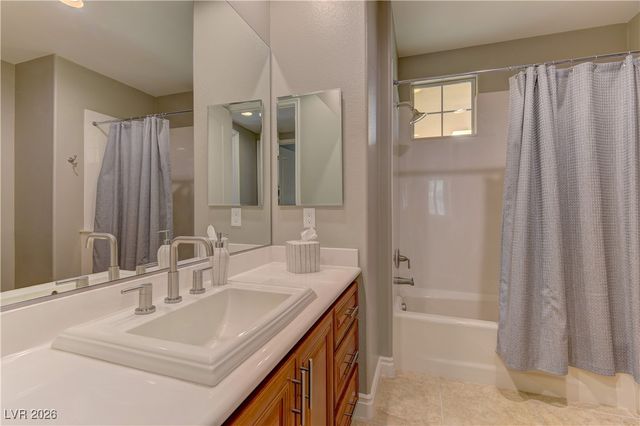 9208 Tesoras Drive 201, Las Vegas, NV 89144