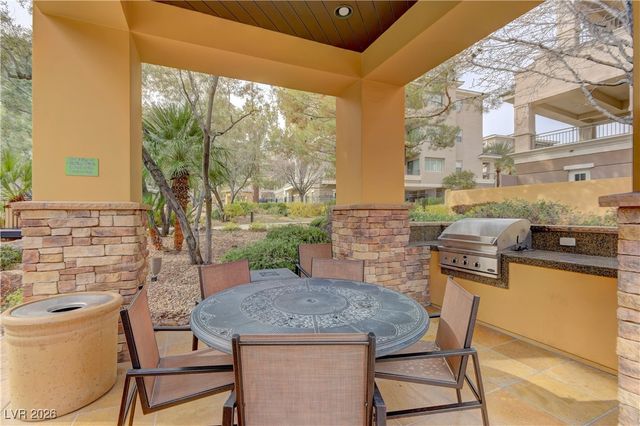 9208 Tesoras Drive 201, Las Vegas, NV 89144