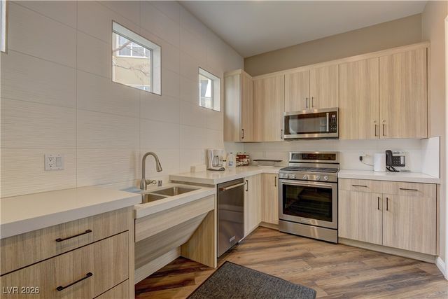 9208 Tesoras Drive 201, Las Vegas, NV 89144