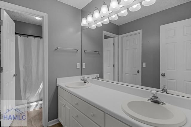 100 Kentucky Derby Drive, Hinesville, GA 31313