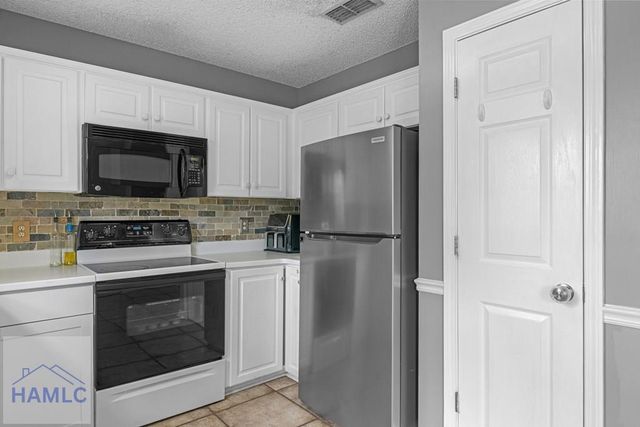 100 Kentucky Derby Drive, Hinesville, GA 31313