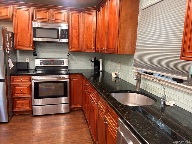 16 Clove Road 1, Salisbury Mills, NY 12577
