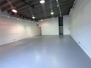 676 NW 23rd St, Miami, FL 33127