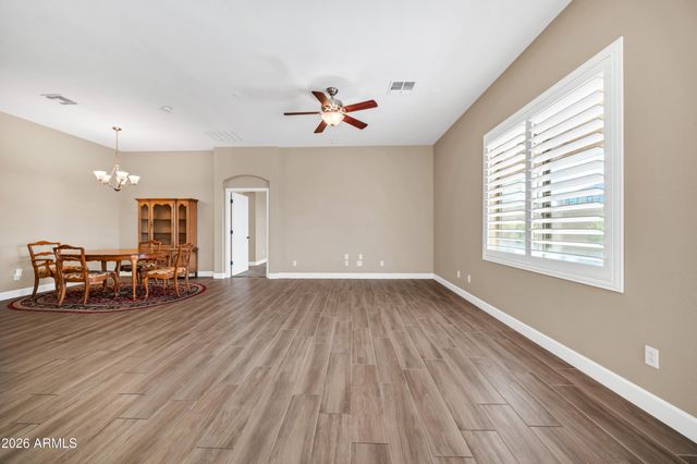 4423 W KENAI Drive, New River, AZ 85087