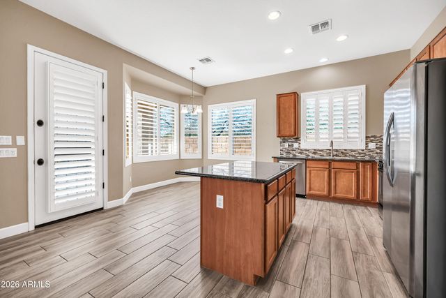 4423 W KENAI Drive, New River, AZ 85087