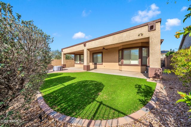 4423 W KENAI Drive, New River, AZ 85087