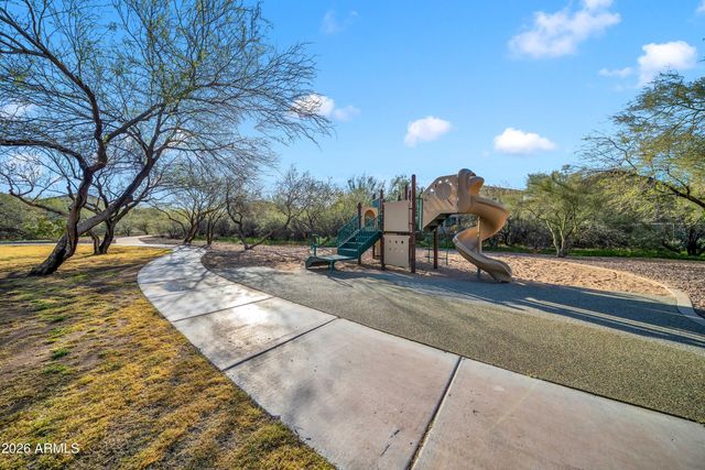 4423 W KENAI Drive, New River, AZ 85087