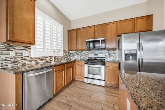 4423 W KENAI Drive, New River, AZ 85087