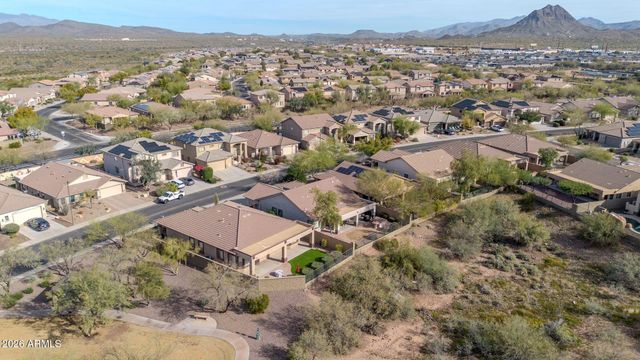 4423 W KENAI Drive, New River, AZ 85087