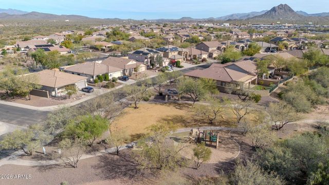 4423 W KENAI Drive, New River, AZ 85087