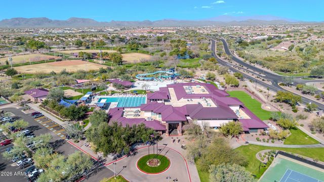 4423 W KENAI Drive, New River, AZ 85087