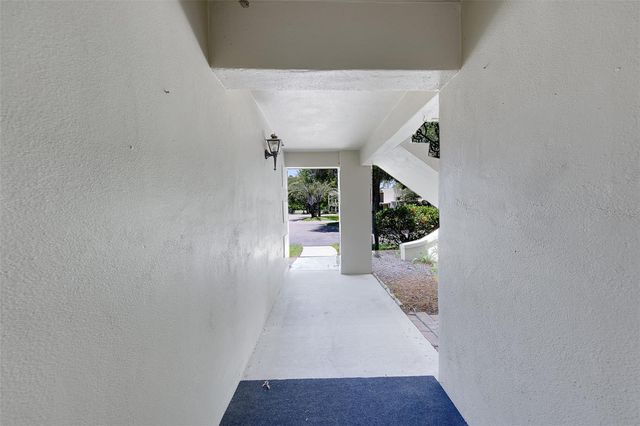 68 COUNTRY CLUB DRIVE, Largo, FL 33771