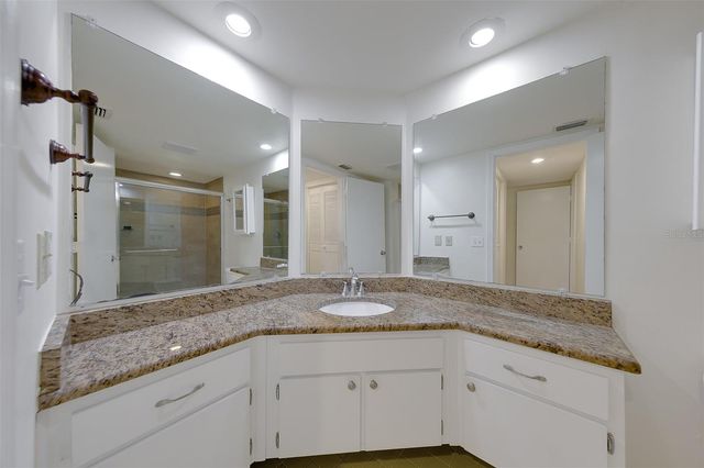 68 COUNTRY CLUB DRIVE, Largo, FL 33771