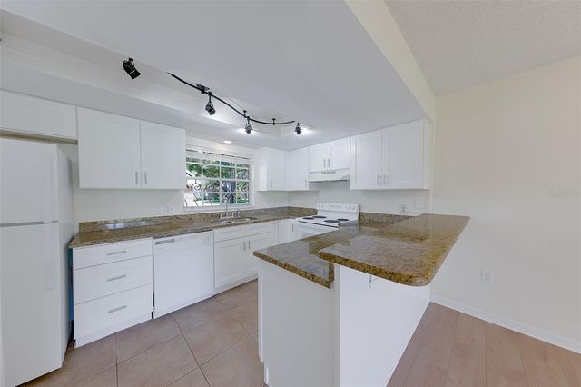 68 COUNTRY CLUB DRIVE, Largo, FL 33771