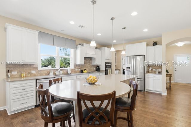 8 Chicory Ct, Bluffton, SC 29909