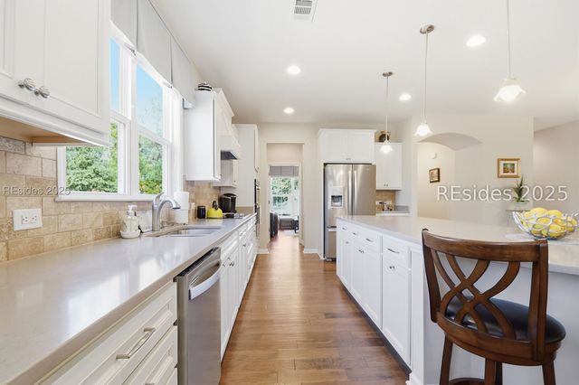 8 Chicory Ct, Bluffton, SC 29909