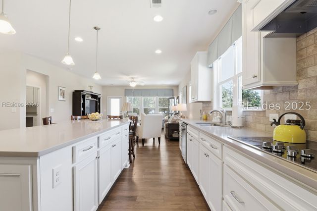 8 Chicory Ct, Bluffton, SC 29909