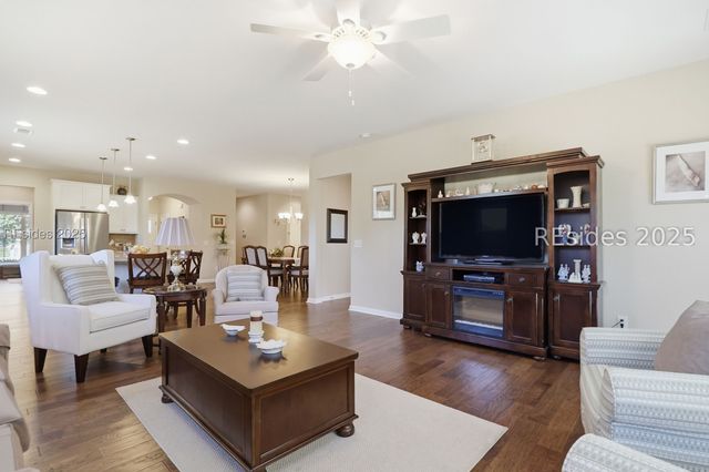 8 Chicory Ct, Bluffton, SC 29909