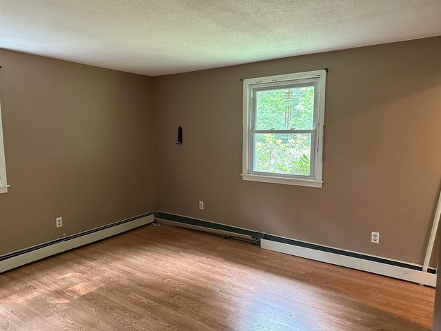 8 Amboy Circle, Jaffrey, NH 03452