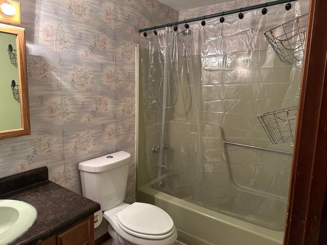 8 Amboy Circle, Jaffrey, NH 03452