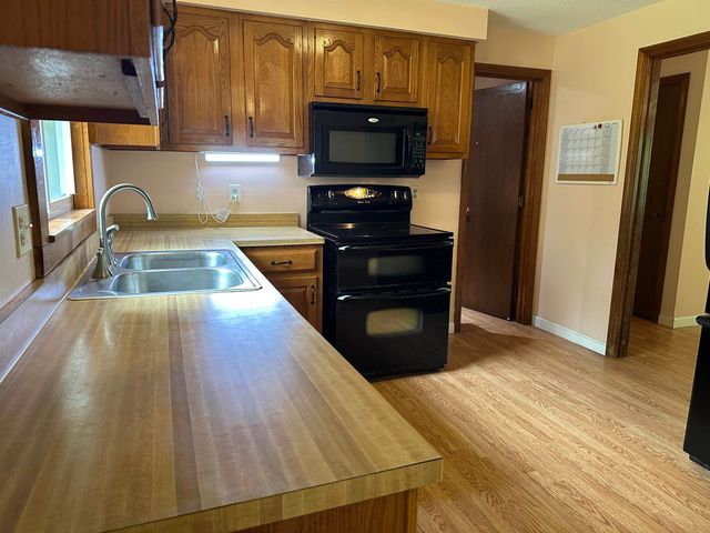 8 Amboy Circle, Jaffrey, NH 03452