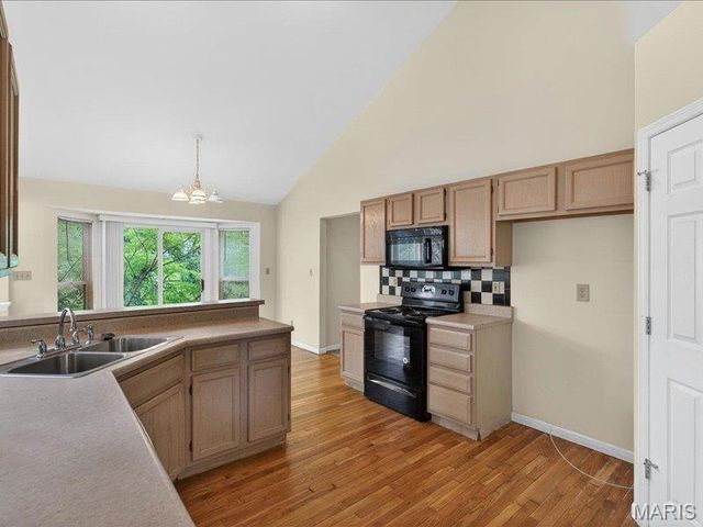 3986 Poppy Marie Lane, St Charles, MO 63304
