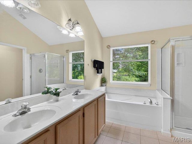 3986 Poppy Marie Lane, St Charles, MO 63304