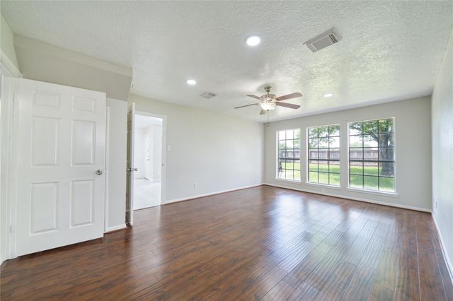 619 Green Belt Drive, Sugar Land, TX 77498