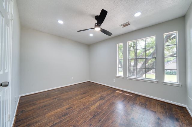619 Green Belt Drive, Sugar Land, TX 77498