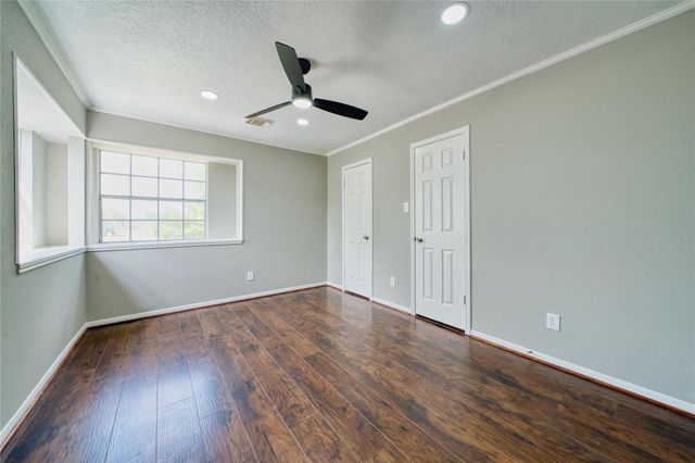 619 Green Belt Drive, Sugar Land, TX 77498