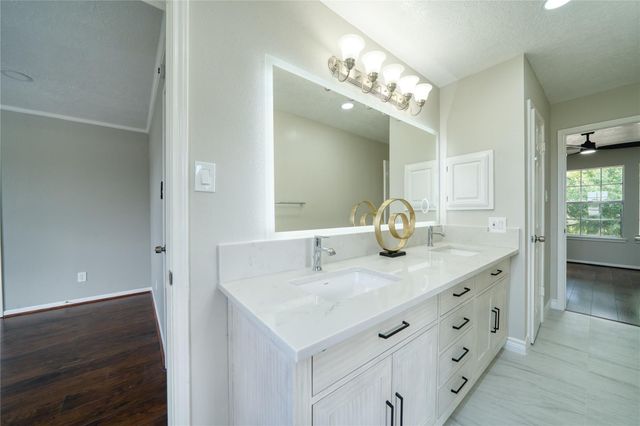 619 Green Belt Drive, Sugar Land, TX 77498