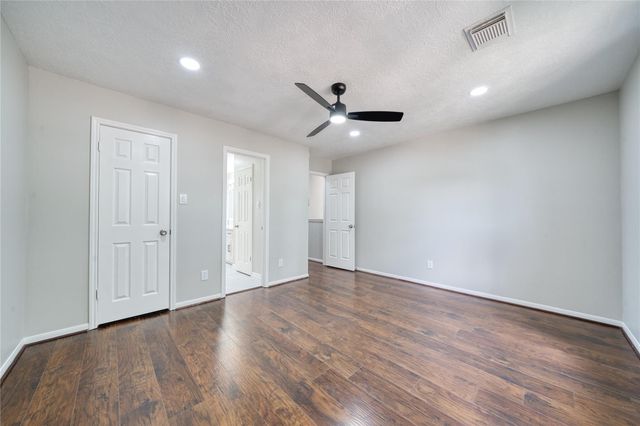 619 Green Belt Drive, Sugar Land, TX 77498