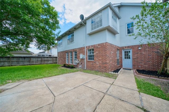 619 Green Belt Drive, Sugar Land, TX 77498