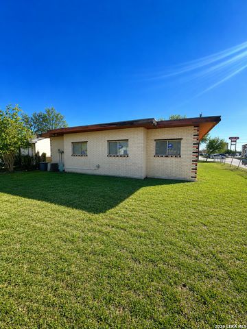 378 LAS PALMAS DR, San Antonio, TX 78237