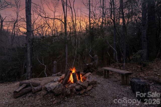 141 Overlook Drive 30, Spruce Pine, NC 28777