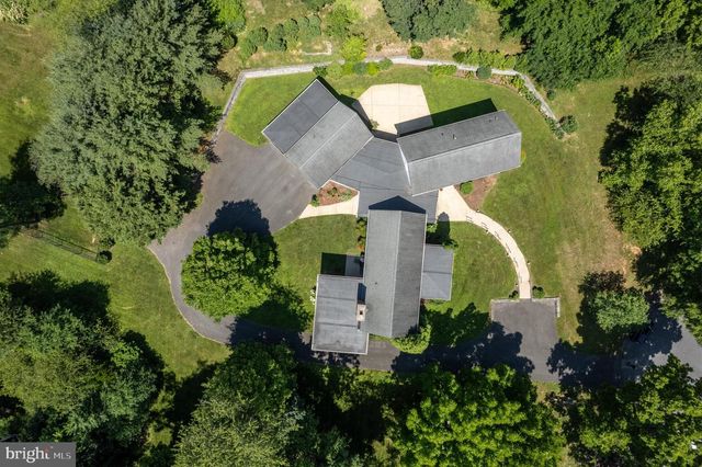 1321 VANCERIGHT CIR, Winchester, VA 22601