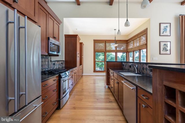 1321 VANCERIGHT CIR, Winchester, VA 22601