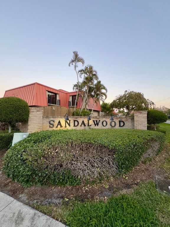 3249 Gardens East Drive C, Palm Beach Gardens, FL 33410