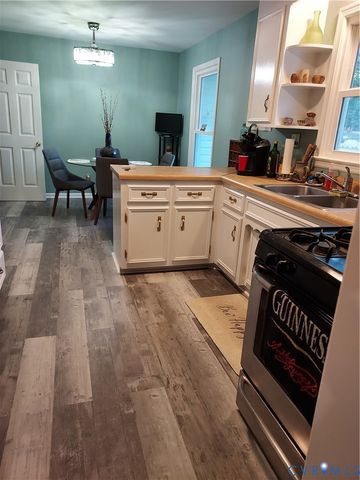 22417 Cox Rd, North Dinwiddie, VA 23803