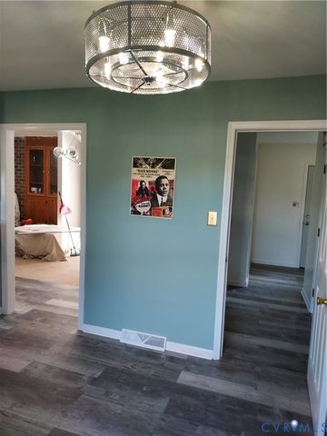 22417 Cox Rd, North Dinwiddie, VA 23803