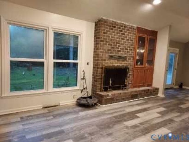 22417 Cox Rd, North Dinwiddie, VA 23803