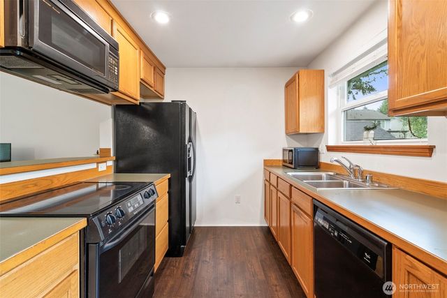 4826 S 49th Street, Tacoma, WA 98409