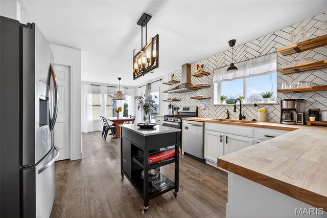 121 Majestic Lakes Boulevard, Moscow Mills, MO 63362