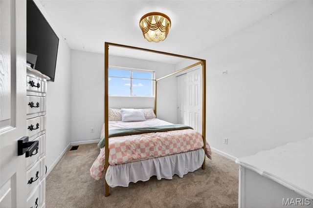 121 Majestic Lakes Boulevard, Moscow Mills, MO 63362